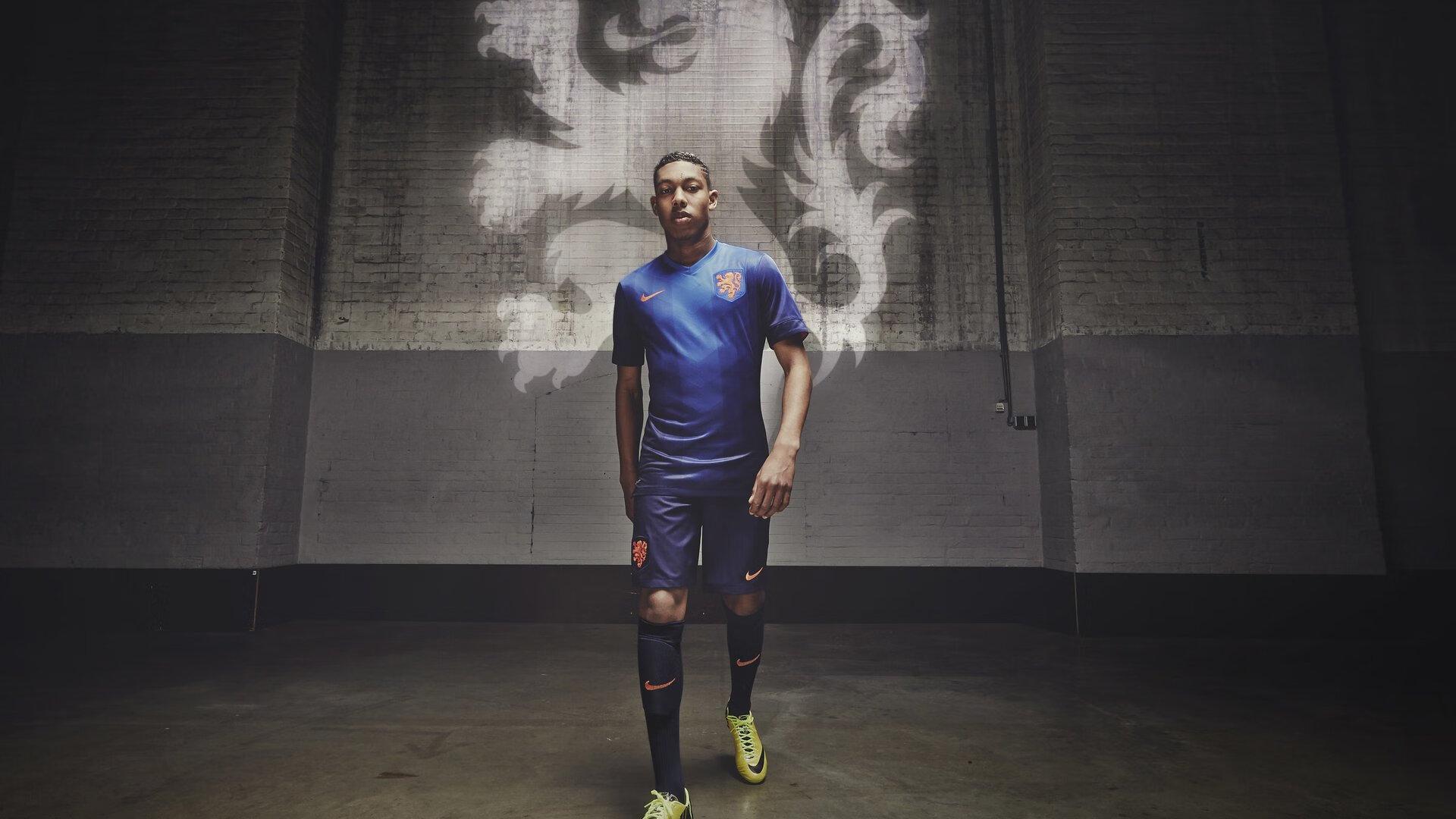 德甲联赛激战正酣，拜仁慕尼黑与多特蒙德上演巅峰对决_爱游戏官方网站